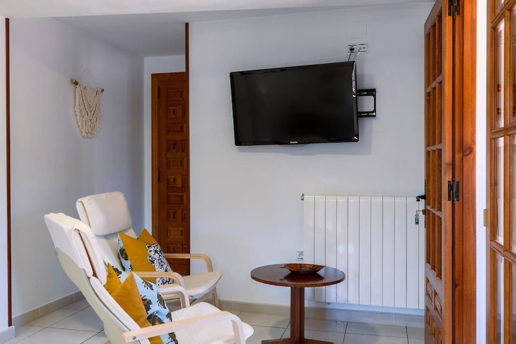 Casa Feli - Apartamento Con Jardin Privado En Los Pirineos Castiello de Jaca Exterior foto